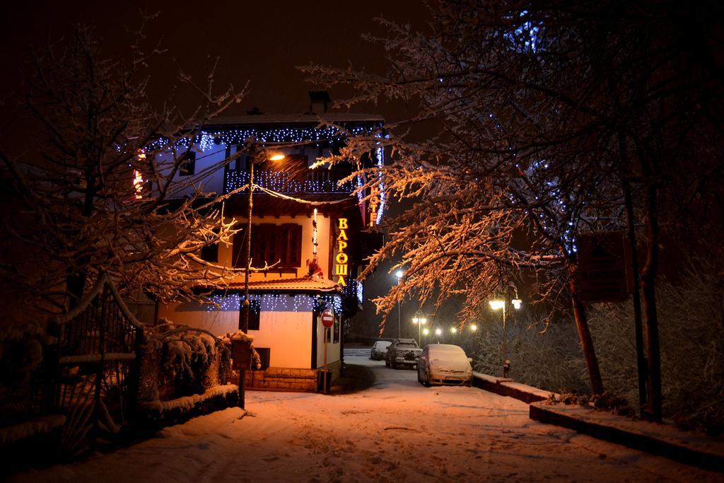 Family Hotel Varosha 2003 로베치 외부 사진